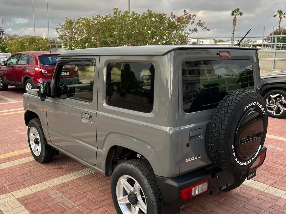 Suzuki Jimny — photo 2